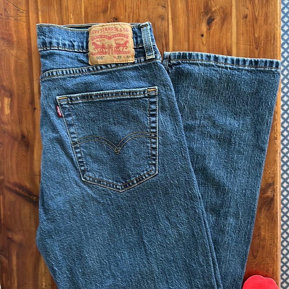 Levi’s 505 Classic Straight Leg Fit. W33 L30